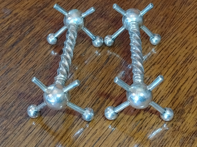 Silver Plated Heavy Antique Knife Rests With Ball Feet And Twisted Centre End View