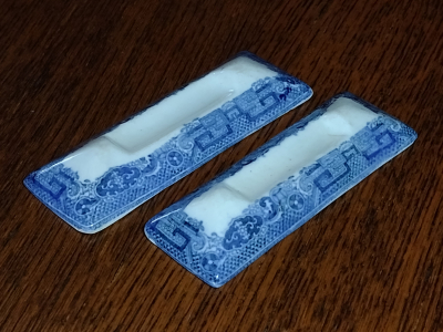 Copeland Blue and White Antique Knife Rests right view