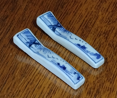 China Knife rests / Chopstick Rests in Blue and White left view