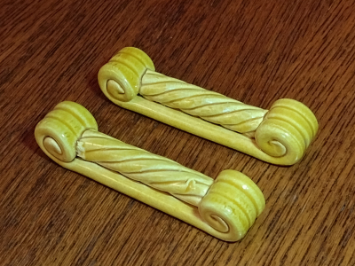 Bisque Rope Columns Knife Rests left view