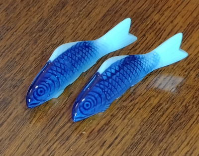 Blue and White Fishes Collectable Antique Chop Stick Knife Rests Left View